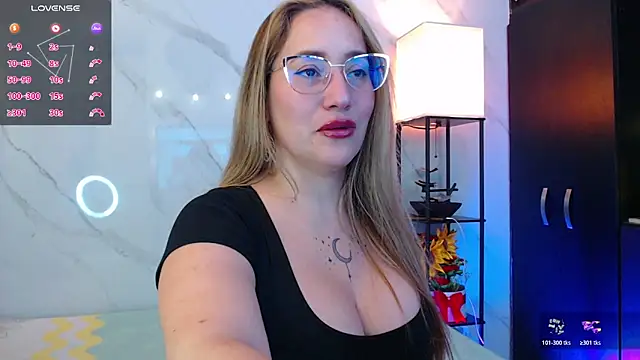 hotpawgmilf online show from February 7, 2026, 4:31 am