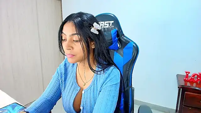 sophiax-x online show from October 21, 2025, 1:27 am