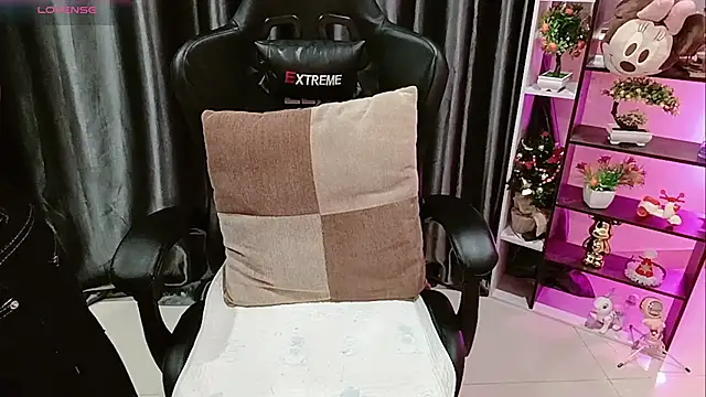 Snapshot of Yuki-yio chatting on February 2, 2026, 1:15 am Yuki-yio online show from February 2, 2026, 1:15 am