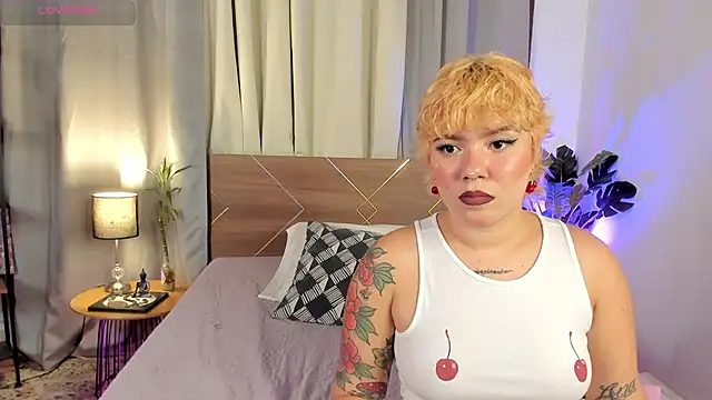 Amy art online show from January 10, 2026, 8:15 pm