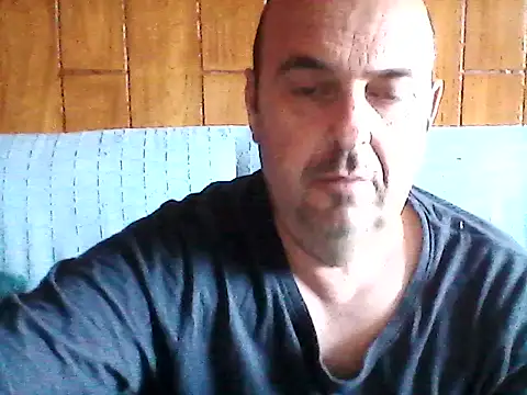 Hot-pico76 online show from April 14, 2026, 4:12 pm