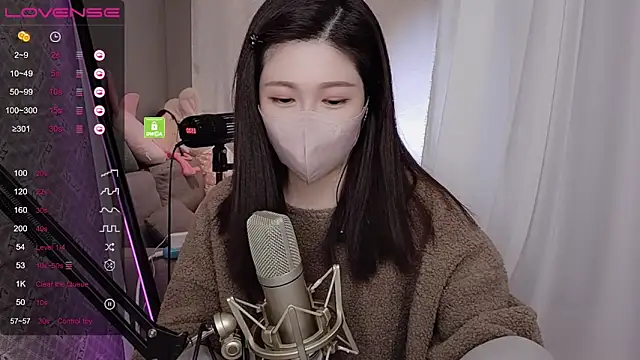 tw lala online show from January 7, 2025, 4:27 pm