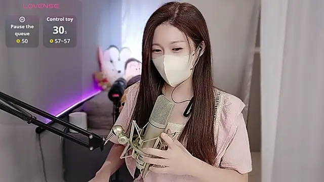 tw lala online show from October 14, 2025, 4:18 pm