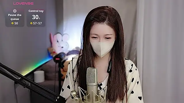 tw lala online show from October 17, 2025, 4:42 pm