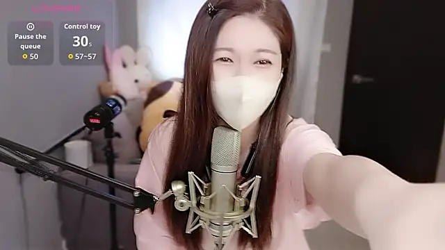 tw lala online show from October 9, 2025, 5:02 pm