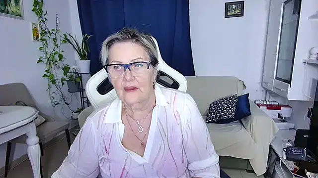 Selenna57 online show from March 29, 2026, 6:20 pm