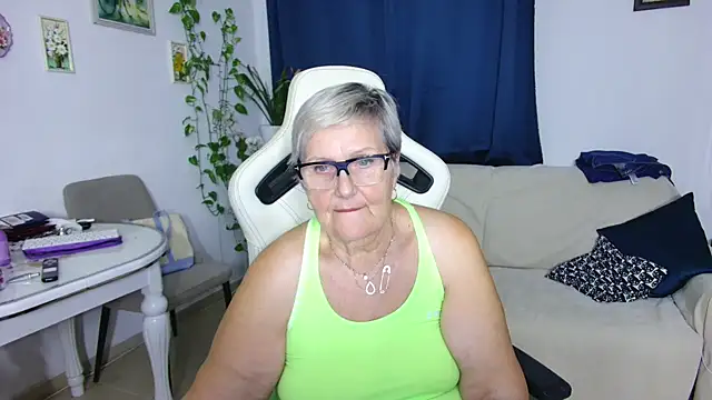 Selenna57 online show from February 15, 2026, 7:02 pm