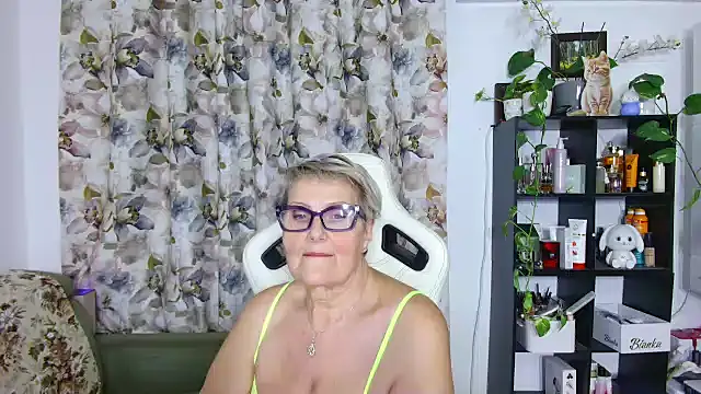 Selenna57 online show from January 22, 2025, 6:52 pm