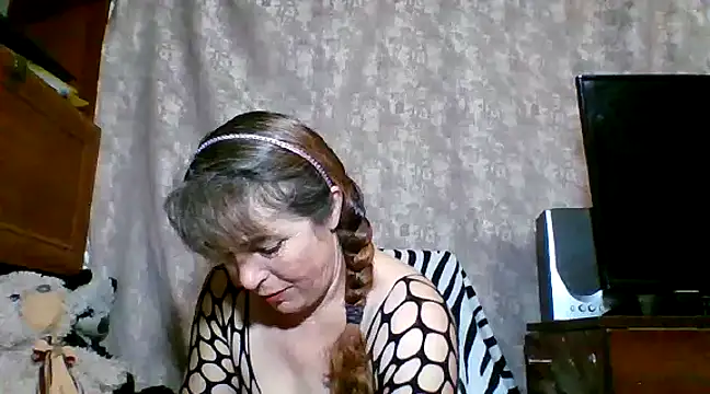 Snapshot of CathySuns chatting on January 31, 2025, 6:36 pm CathySuns online show from January 31, 2025, 6:36 pm