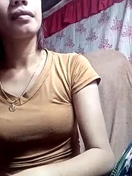 Snapshot of Cutie_body11 chatting on May 25, 2026, 2:22 am Cutie body11 online show from May 25, 2026, 2:22 am