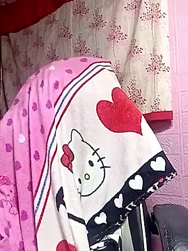 Snapshot of Cutie_body11 chatting on April 29, 2026, 11:11 pm Cutie body11 online show from April 29, 2026, 11:11 pm