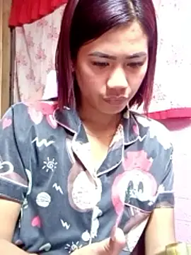 Snapshot of Cutie_body11 chatting on May 11, 2026, 12:01 am Cutie body11 online show from May 11, 2026, 12:01 am