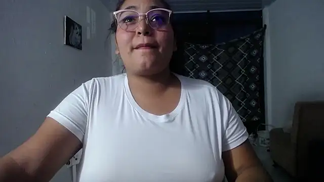 sirena 15 online show from November 11, 2025, 6:19 am