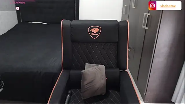 xxbbtaa online show from November 1, 2025, 8:57 pm