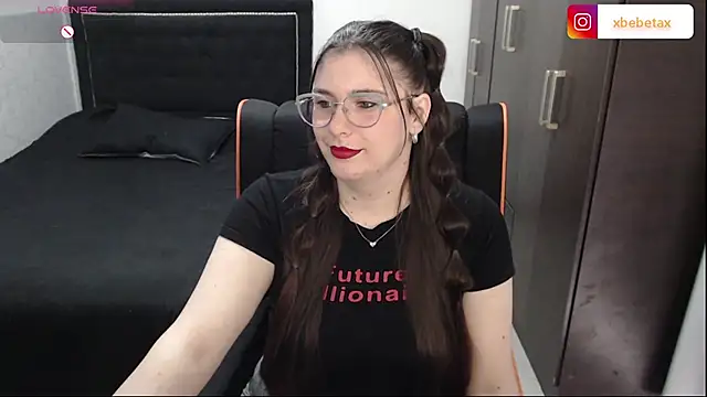 xxbbtaa online show from October 22, 2025, 5:45 pm