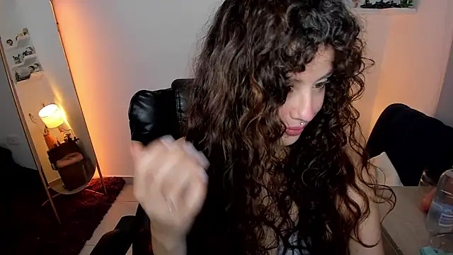 Cassandra Caiin online show from April 23, 2026, 11:17 pm