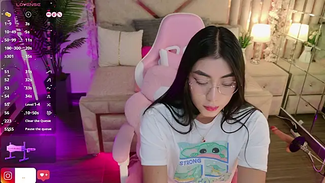 shanon- online show from September 18, 2025, 9:07 pm