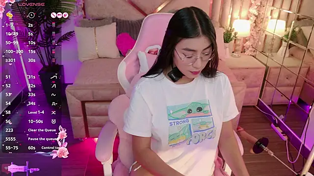 shanon- online show from October 13, 2025, 6:31 pm