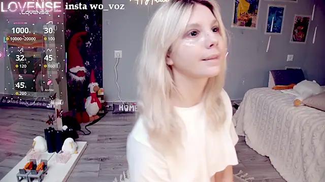 Snapshot of Careful_i_bite chatting on February 9, 2026, 5:38 am Careful i bite online show from February 9, 2026, 5:38 am