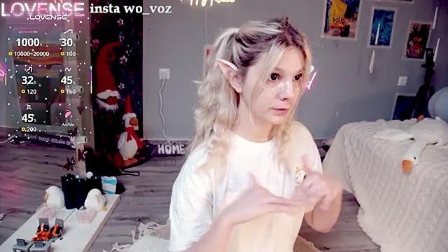 Snapshot of Careful_i_bite chatting on February 10, 2026, 5:17 am Careful i bite online show from February 10, 2026, 5:17 am