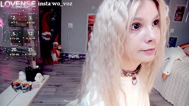 Snapshot of Careful_i_bite chatting on February 3, 2026, 6:40 am Careful i bite online show from February 3, 2026, 6:40 am