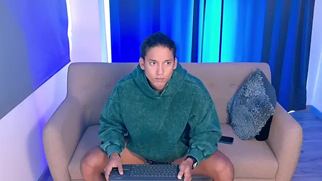 Liam V online show from October 4, 2025, 3:24 pm