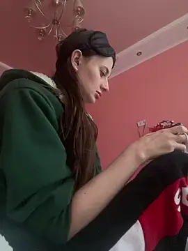 Snapshot of Flossy_Vettie chatting on February 3, 2026, 5:27 am Flossy Vettie online show from February 3, 2026, 5:27 am