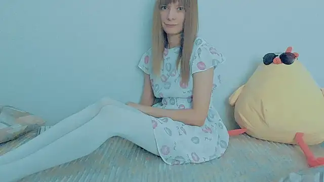 YourCaramel online show from October 9, 2025, 3:40 am