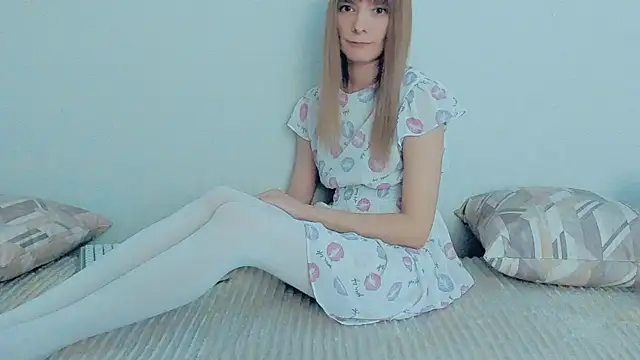 YourCaramel online show from October 15, 2025, 6:44 am