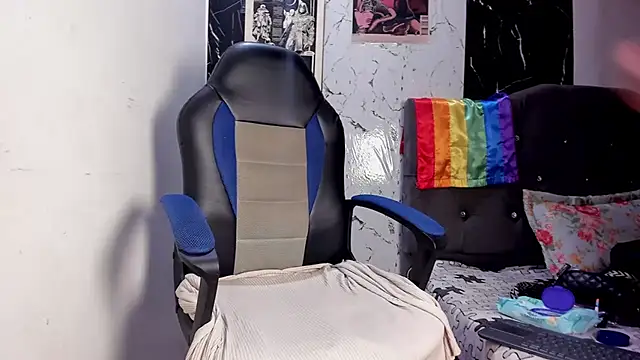 Lu doll online show from September 22, 2025, 4:40 am