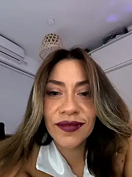 SamyJones9 online show from November 1, 2025, 5:14 am