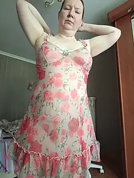 GoddessLara online show from June 26, 2026, 1:44 am