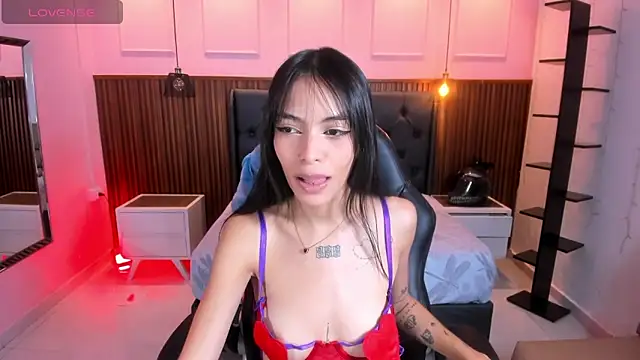 AMELIELEONE online show from September 10, 2025, 12:26 pm