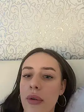 Lisaaan online show from February 4, 2025, 12:11 pm