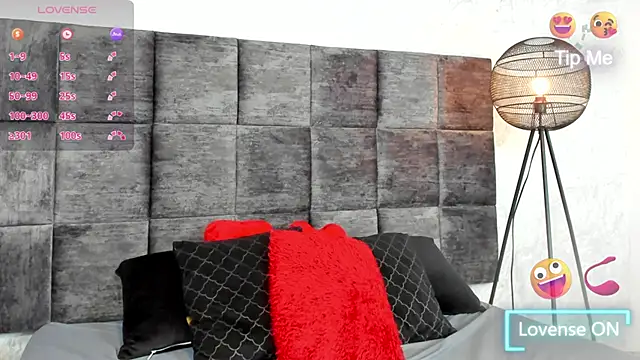 SusanRodriguez  online show from February 25, 2025, 8:42 pm