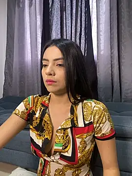 SusanRodriguez  online show from November 27, 2025, 8:09 pm