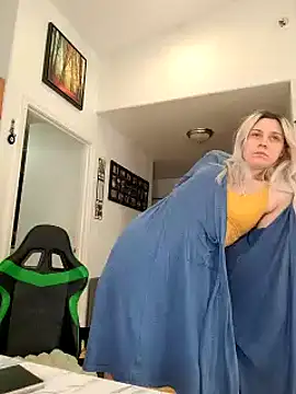 ScarletCallings420 online show from March 12, 2025, 11:01 pm