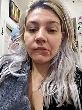 ScarletCallings420 online show from December 21, 2024, 8:21 pm