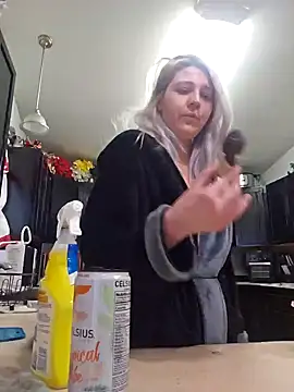 ScarletCallings420 online show from December 20, 2024, 9:39 pm