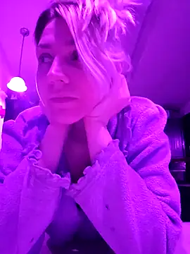 ScarletCallings420 online show from February 6, 2025, 1:54 pm