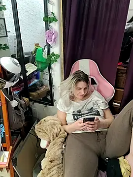 ScarletCallings420 online show from April 11, 2026, 7:45 am