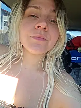 ScarletCallings420 online show from June 1, 2026, 12:55 am