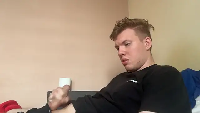 sexybooii6968 online show from September 29, 2025, 1:28 pm