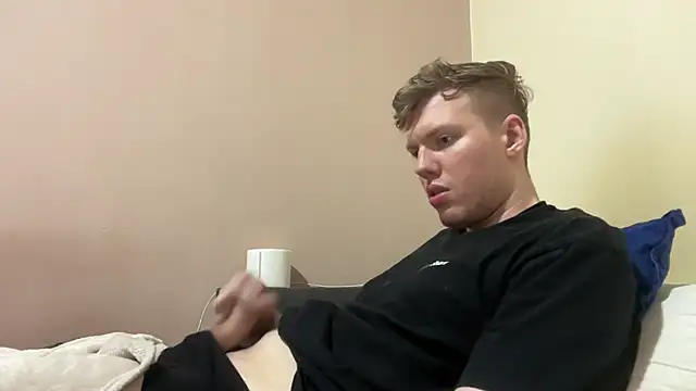 sexybooii6968 online show from February 17, 2026, 3:53 pm