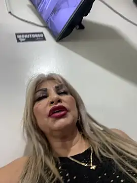 scarlett sexx69 online show from February 23, 2026, 11:44 am