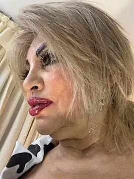 scarlett sexx69 online show from March 28, 2026, 11:44 am