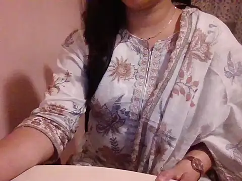 Pinky 4 online show from February 17, 2026, 7:00 pm