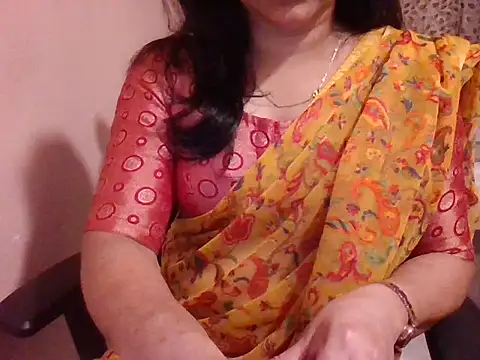 Pinky 4 online show from April 13, 2026, 6:01 pm