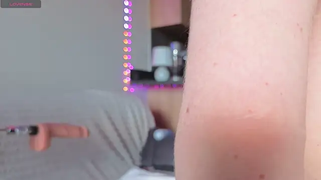 ScarletCarnal online show from December 3, 2025, 9:20 am