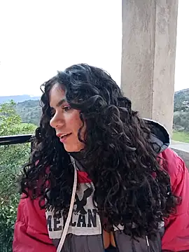 Snapshot of Simone_Miller chatting on November 29, 2025, 9:59 pm Simone Miller online show from November 29, 2025, 9:59 pm